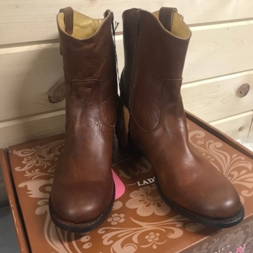 Justin women leather boots! Zip ankle style!